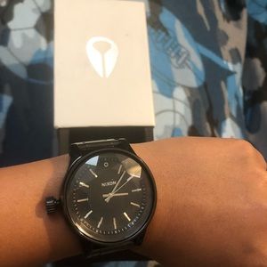 authentic nixon watch